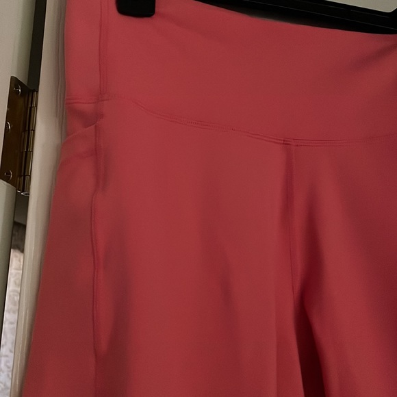 NWT old navy melon crop elevate leggings - Picture 5 of 8